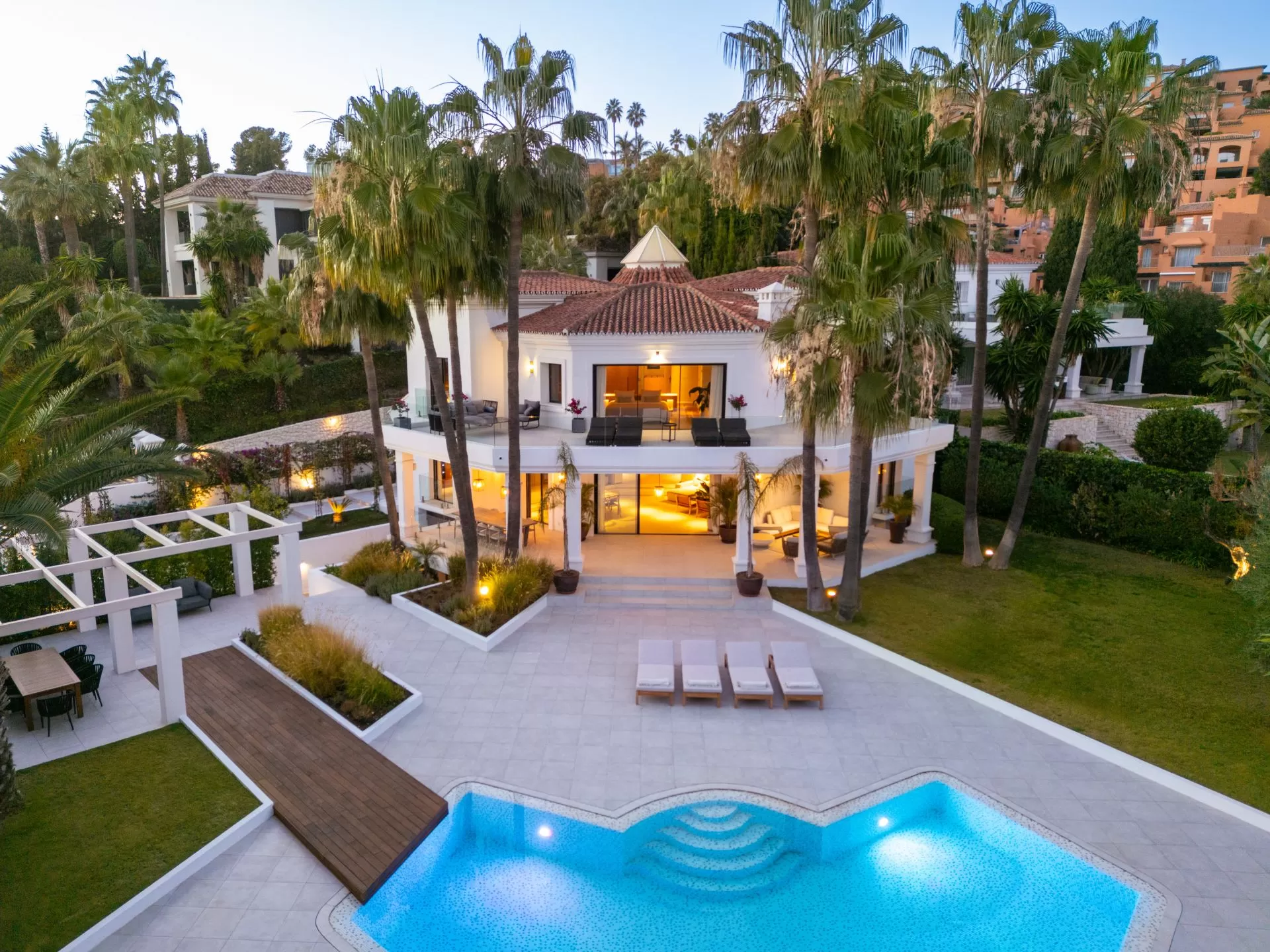 contemporary-villa-for-sale-in-la-cerquilla